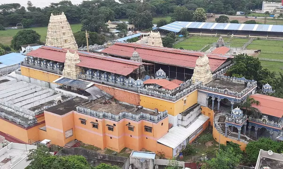 Hyderabad To Bhadrachalam Tempo Traveller